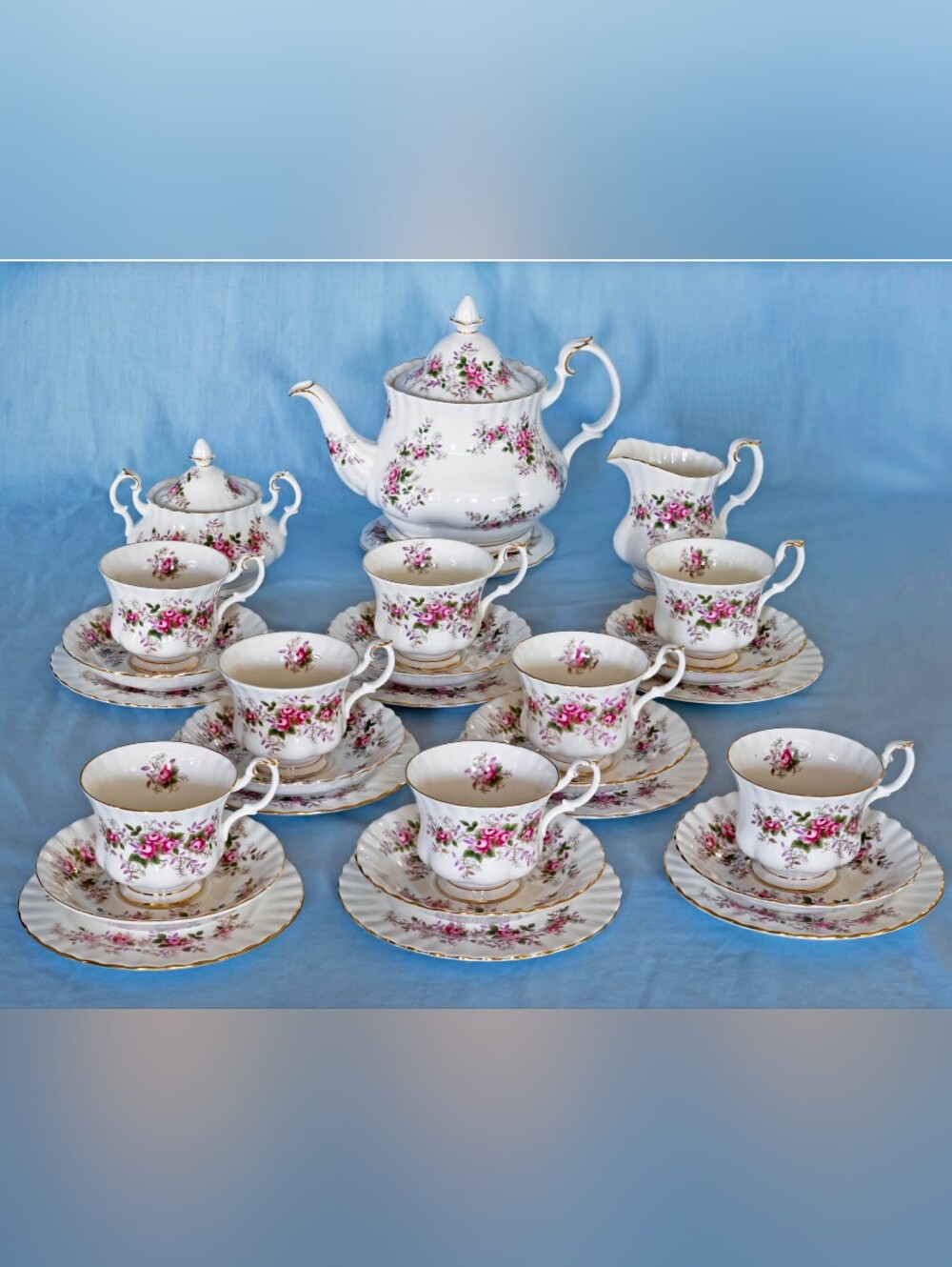 Beautiful Royal Albert Lavender Rose Tea Set. 30 Pieces. Vintage.Mint England!